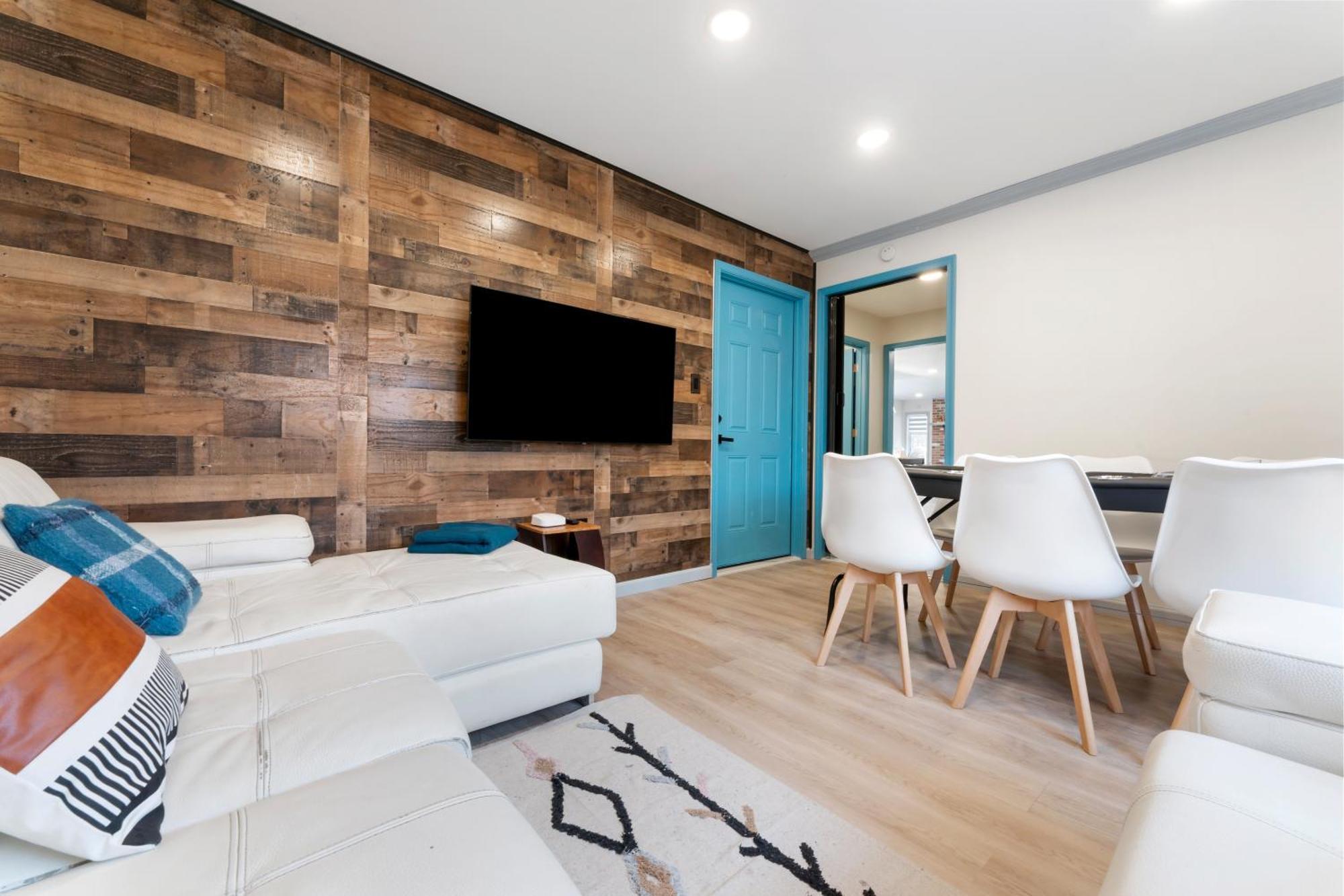 Holiday home Open Concept-hottub-sauna-billiard-poker *