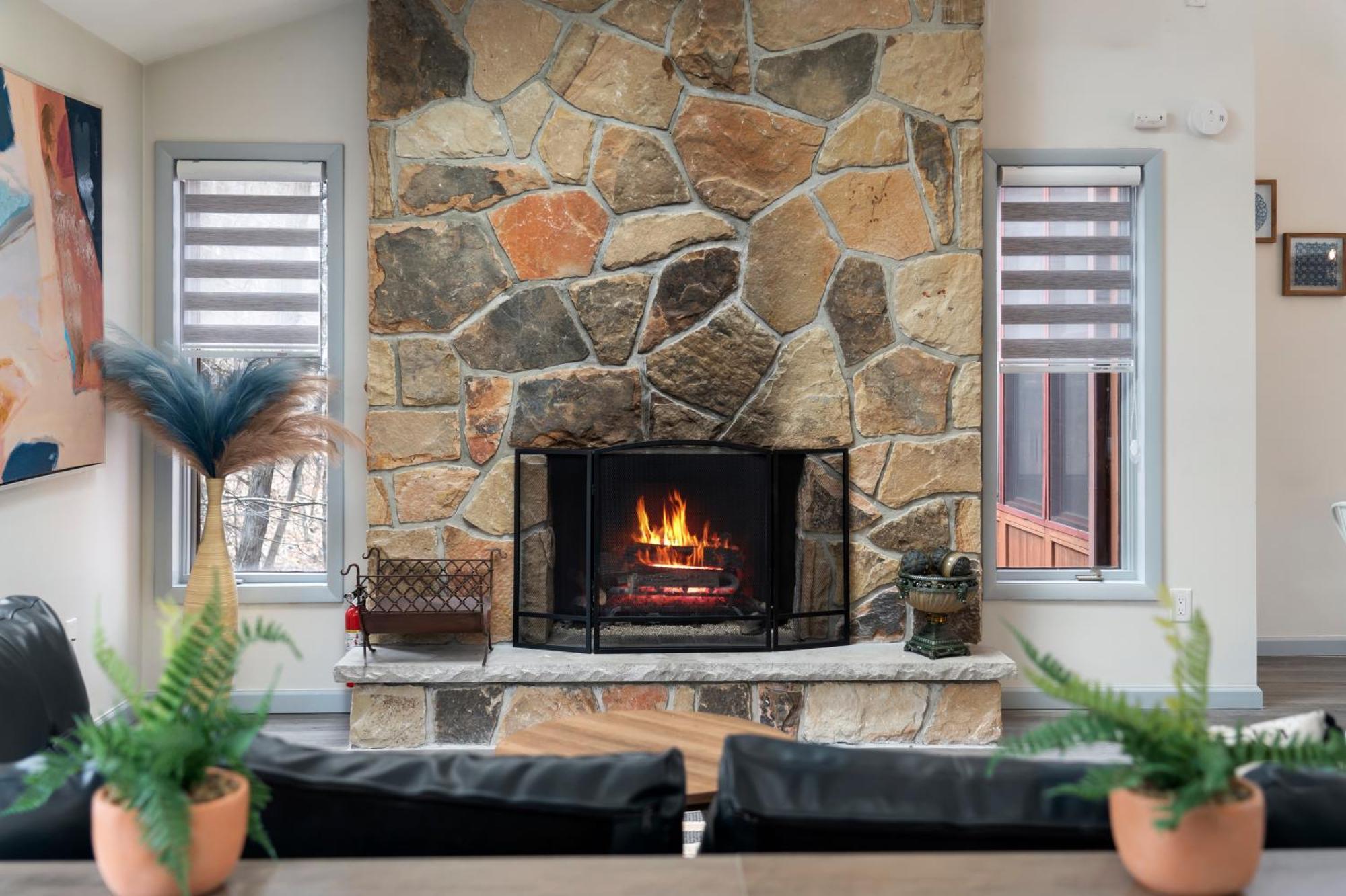 Holiday home Open Concept-hottub-sauna-billiard-poker East Stroudsburg
