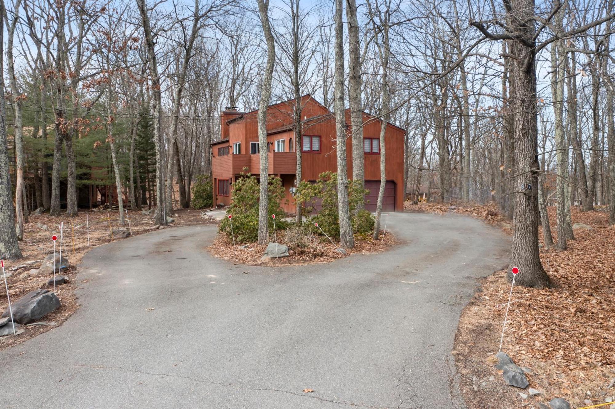 Holiday home Open Concept-hottub-sauna-billiard-poker East Stroudsburg