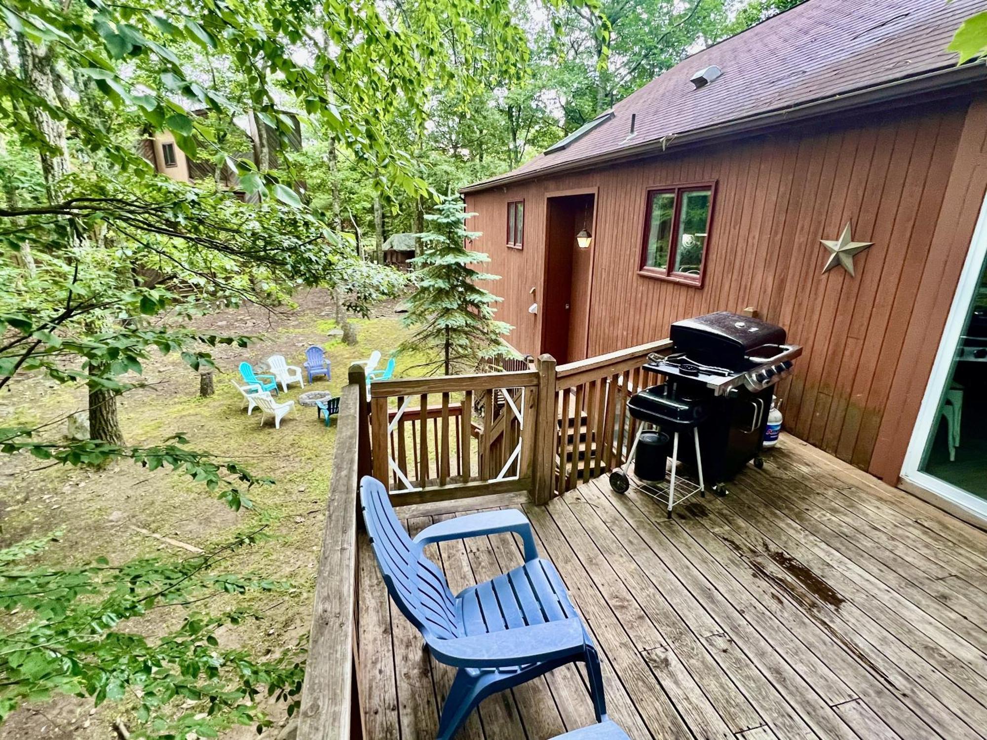 Open Concept-hottub-sauna-billiard-poker Holiday home *